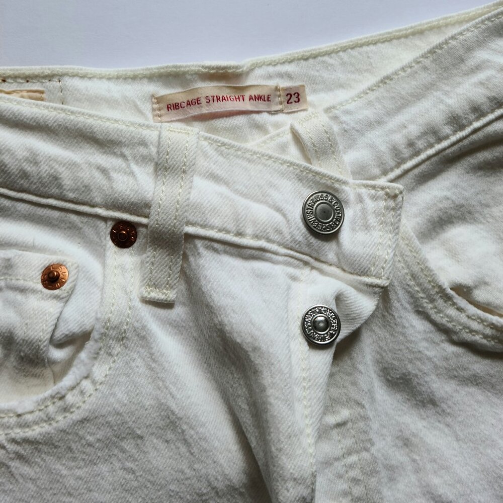 Levis Ribcage Straight Ankle Jeans